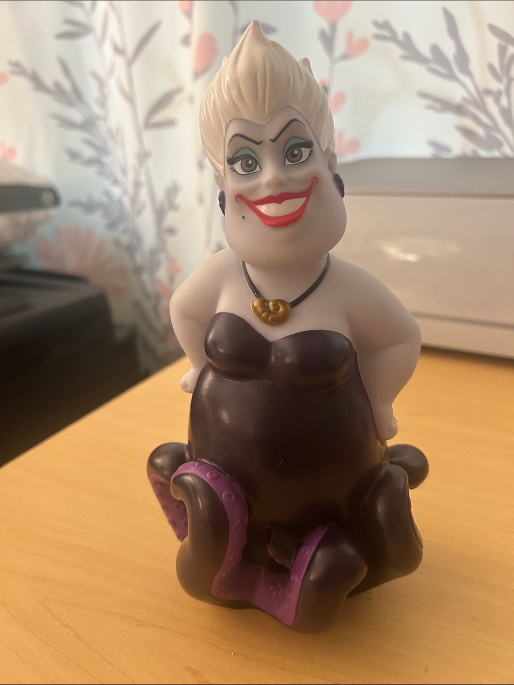 Ursula Vinyl Figure - Purple & White Sea Witch